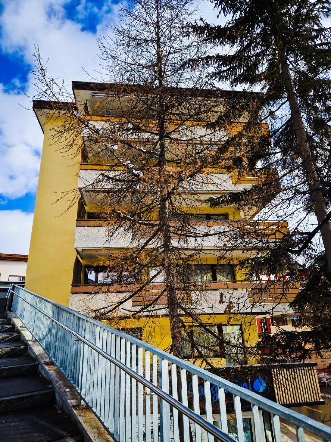 Fewo'S Und Apartment'S Schoeneck Davos Bagian luar foto